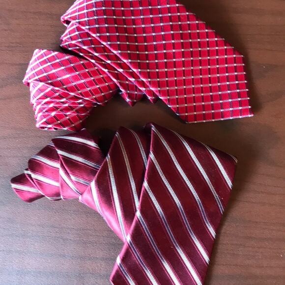 2 DKNY & Nautica Silk Ties Bundle - Red Patterned & Striped - Pre-owned GREAT - Picture 1 of 6